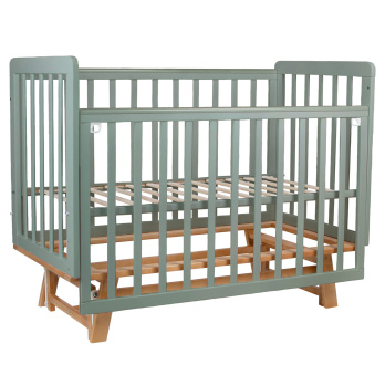 Кровать детская Indigo Style на ножках с легкосъемной стенкой, продольный маятник 