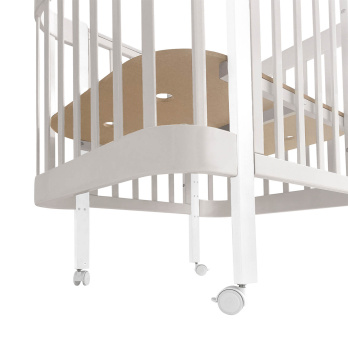 Кровать детская Indigo Italiano Baby продольный маятник на колеса 